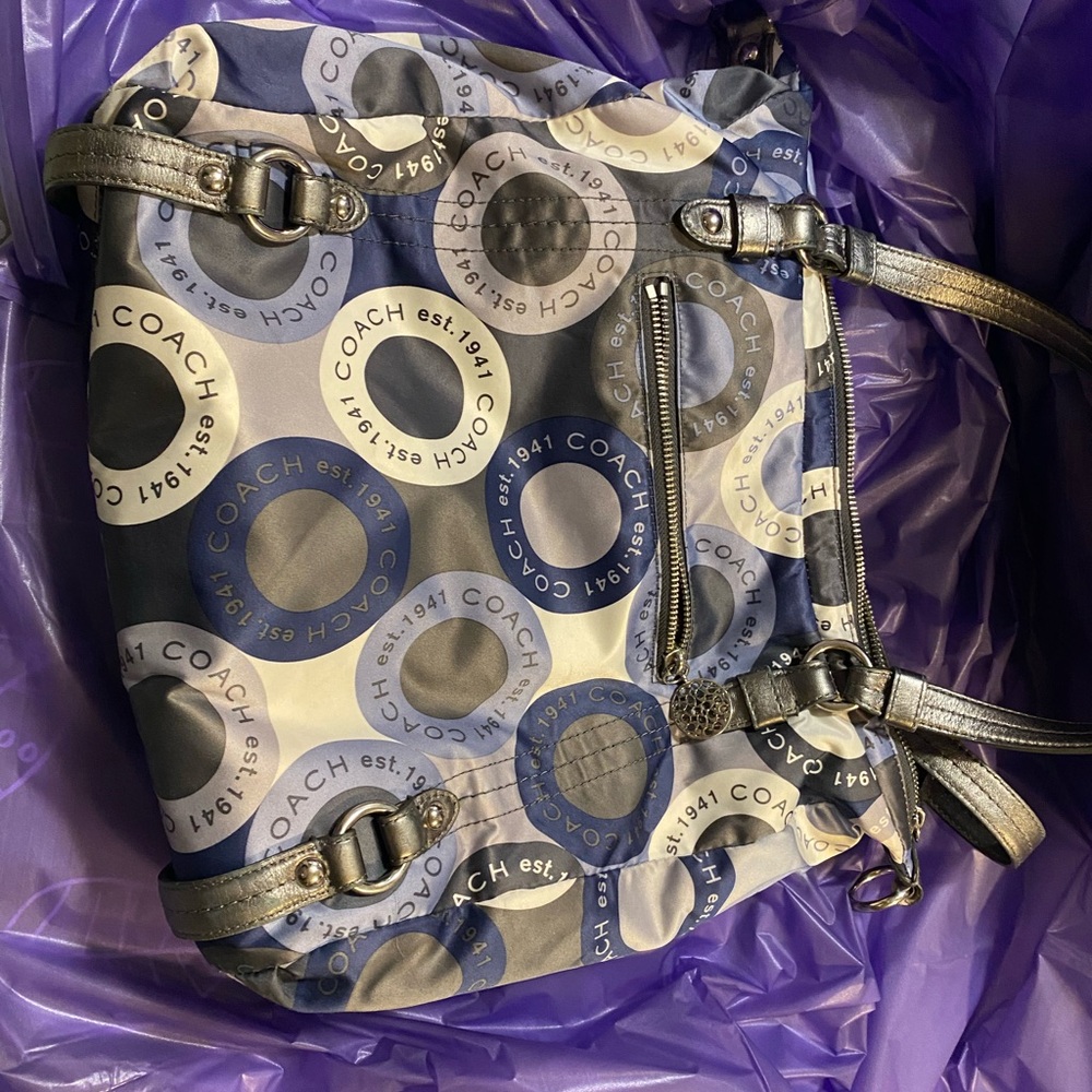 Coach Navy and Gray Signature Circle Crossbody Shoulder Bag - Picture 2 of 13